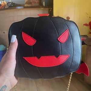 pumpkin/jack-o-lantern purse
